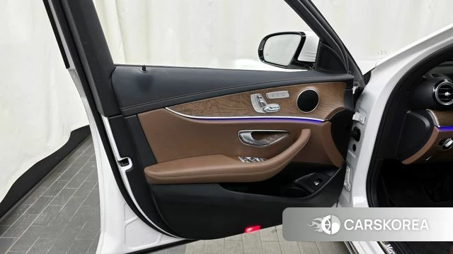 Mercedes-Benz E-Class W213 id 4355817 из Кореи 16