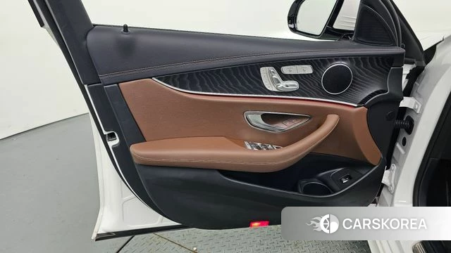 Mercedes-Benz E-Class W213 id 4608130 из Кореи 16