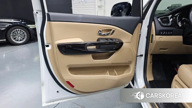 Kia The New Carnival id 4496895 из Кореи 16