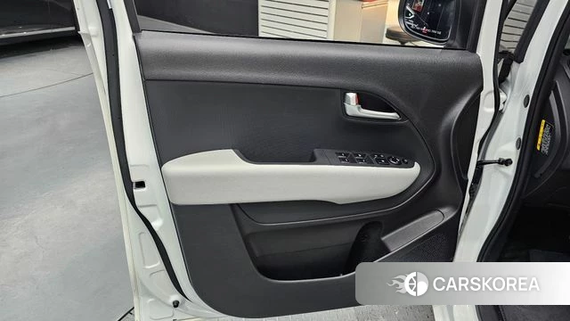 Kia The New Kia Ray EV id 4360343 из Кореи 16