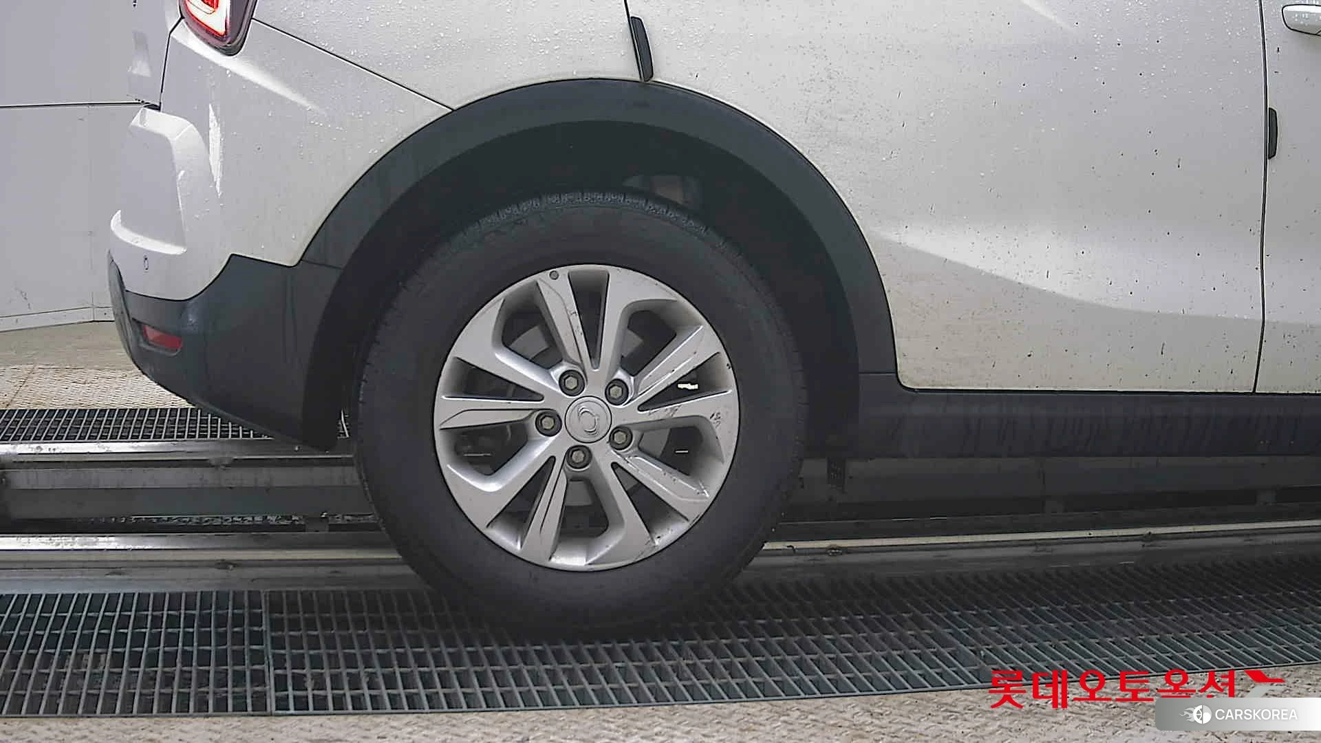 SsangYong Tivoli id 4352439 из Кореи 16