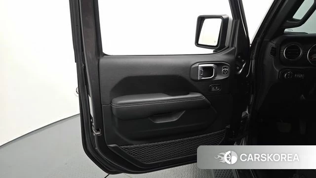 Jeep Wrangler (JL) id 4530383 из Кореи 16