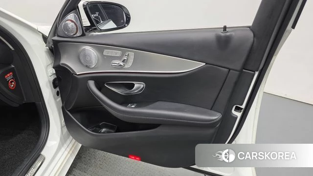 Mercedes-Benz E-Class W213 id 4435614 из Кореи 16