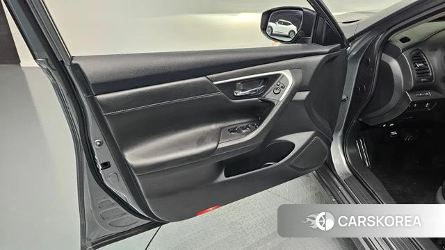 Nissan Altima id 4188408 из Кореи 16