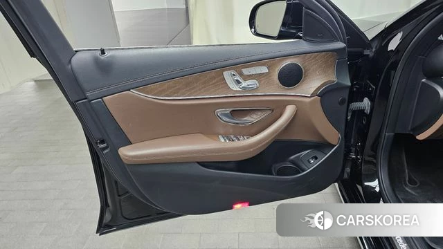 Mercedes-Benz E-Class W213 id 4445773 из Кореи 16