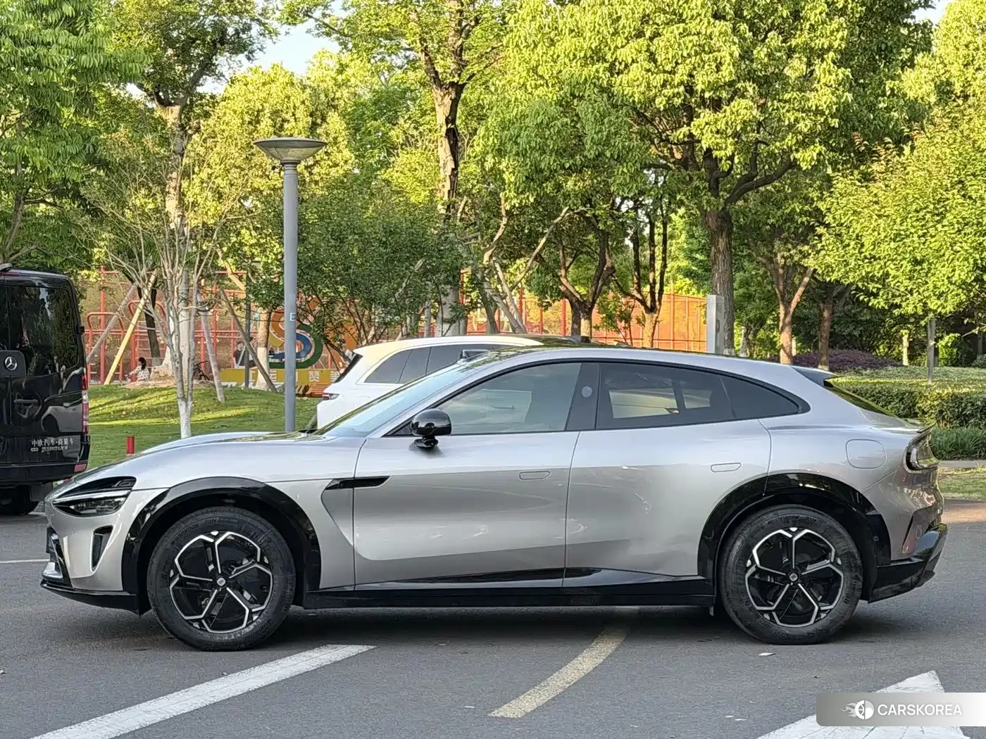Xiaomi Car Xiaomi YU7 id 4539240 из Китая 16