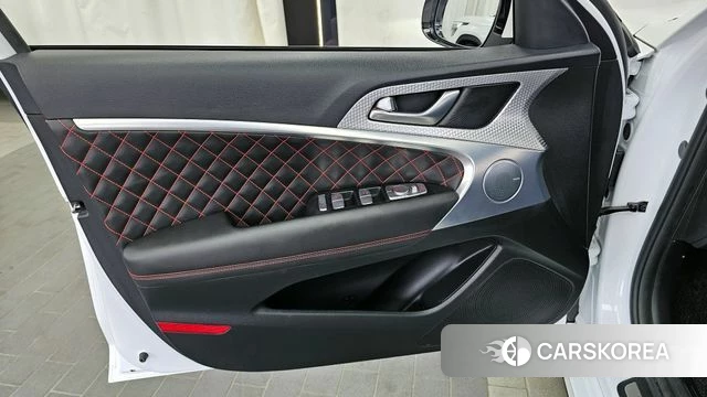 Genesis The New G70 id 4395342 из Кореи 16