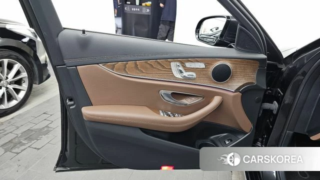 Mercedes-Benz E-Class W213 id 4579502 из Кореи 16