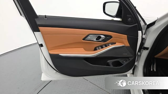 BMW 3 Series (G20) id 4898326 из Кореи 16