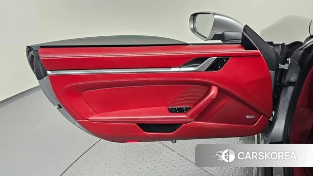 Porsche 911(992) id 4429697 из Кореи 16