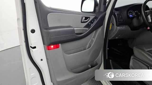 Hyundai The New Grand Starex id 4377467 из Кореи 16