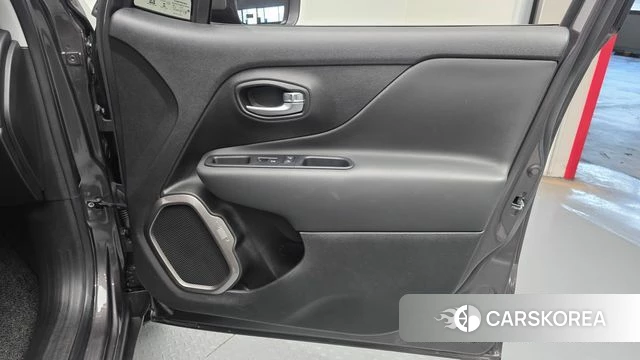 Jeep Renegade id 4317237 из Кореи 16
