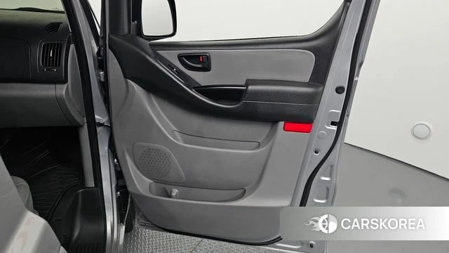 Hyundai The New Grand Starex id 4225465 из Кореи 16