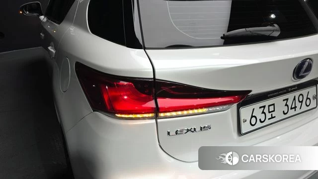 Lexus CT200h id 4502557 из Кореи 16
