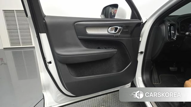 Volvo XC40 id 4401999 из Кореи 16