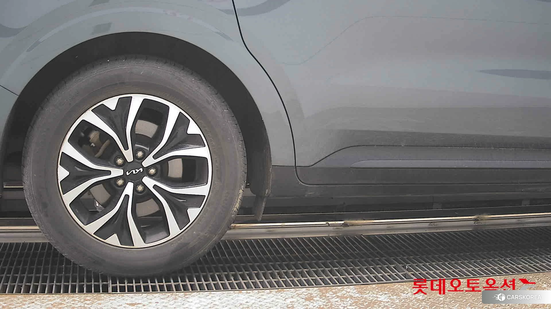 Kia Carnival id 3875846 из Кореи 16