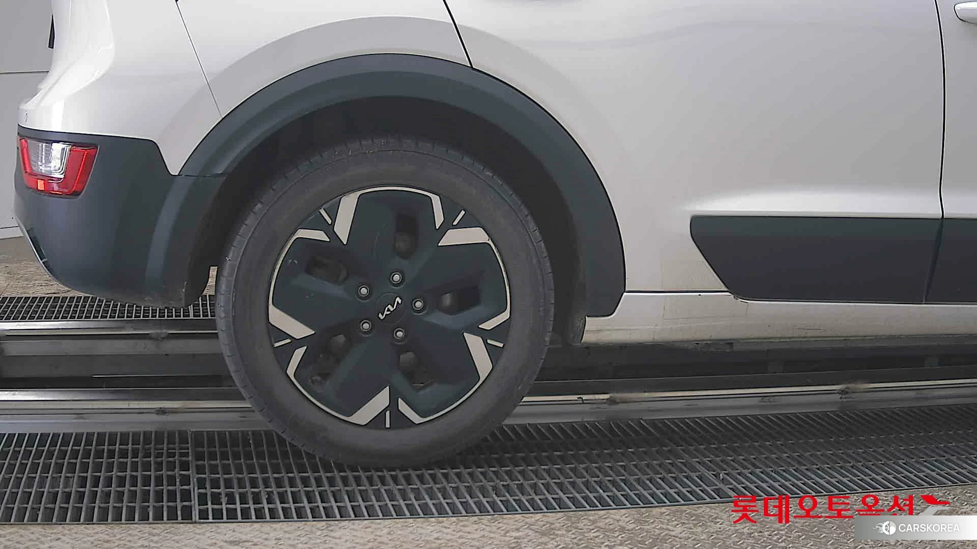 Kia Niro EV id 3881987 из Кореи 16