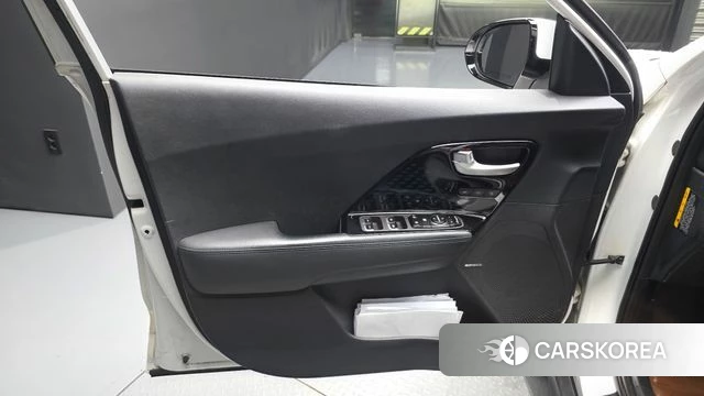 Kia Niro EV id 4604977 из Кореи 16