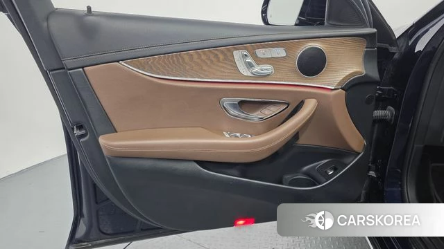 Mercedes-Benz E-Class W213 id 4637182 из Кореи 16