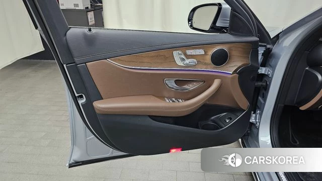 Mercedes-Benz E-Class W213 id 4671682 из Кореи 16