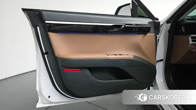 Hyundai Grandeur Hybrid (GN7) id 4488701 из Кореи 16