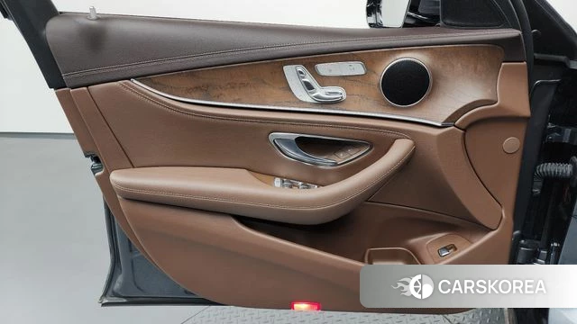 Mercedes-Benz E-Class W213 id 4435427 из Кореи 16