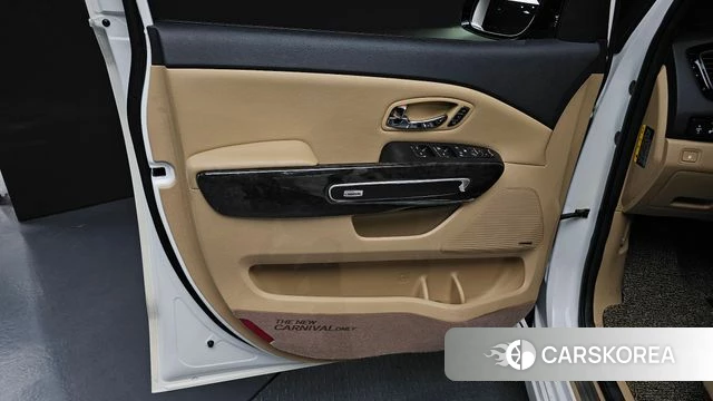 Kia The New Carnival id 4642467 из Кореи 16