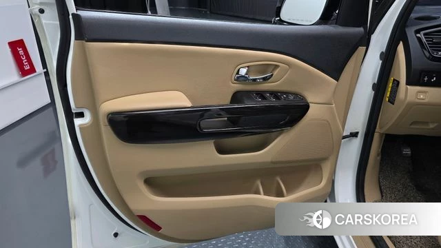 Kia All New Carnival id 4643083 из Кореи 16