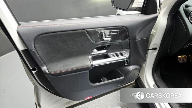 Mercedes-Benz GLA - Class H247 id 4362407 из Кореи 16