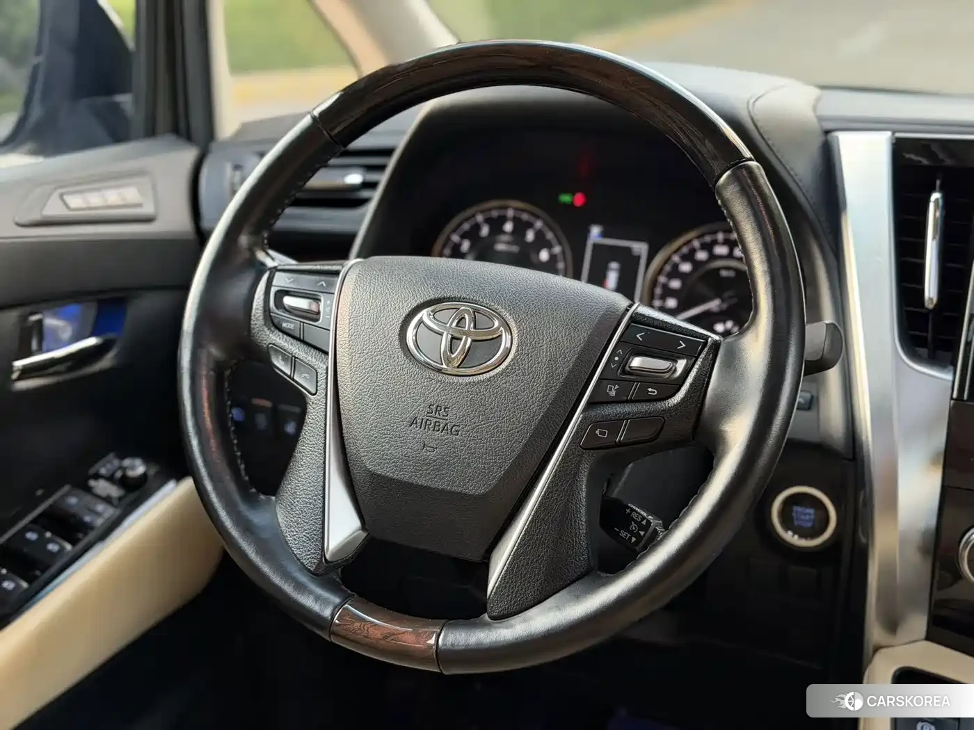 Toyota Elfa id 4628295 из Китая 16