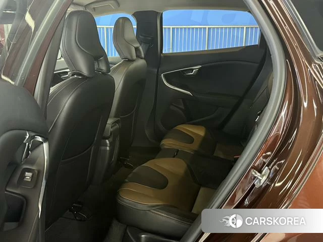 Volvo V40 id 4239002 из Китая 16