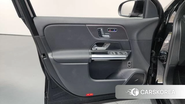 Mercedes-Benz EQA H243 id 4308644 из Кореи 16