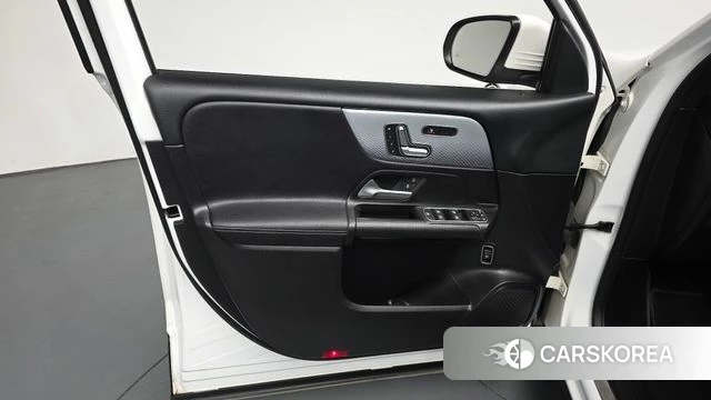 Mercedes-Benz GLB-Class X247 id 4501262 из Кореи 16