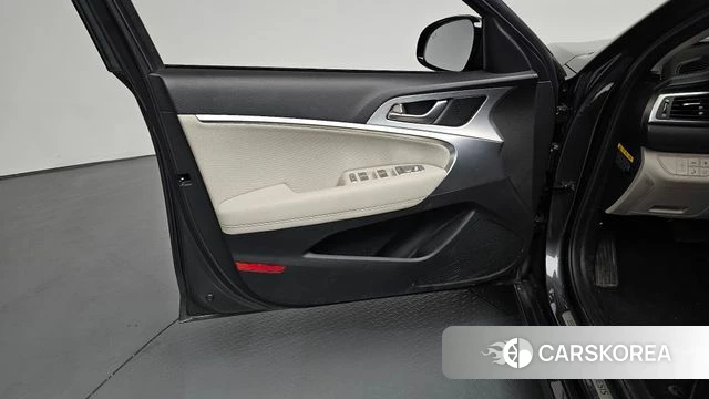 Genesis G70 id 4345434 из Кореи 16