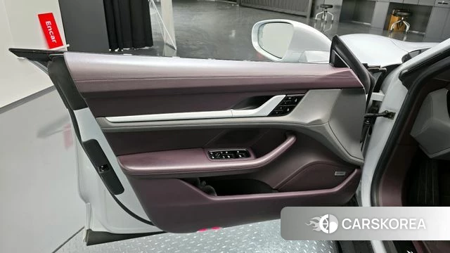 Porsche Taycan id 4293983 из Кореи 16