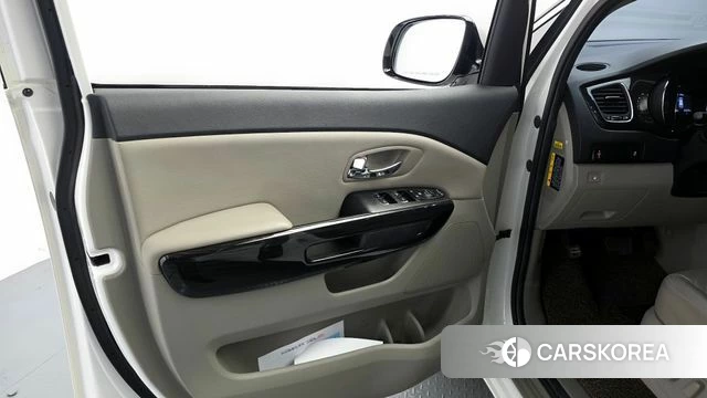 Kia The New Carnival id 4294835 из Кореи 16