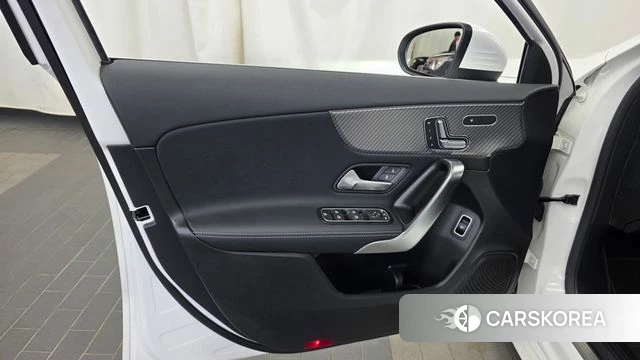 Mercedes-Benz A-Class W177 id 4540302 из Кореи 16