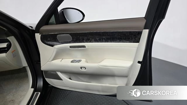 Genesis G90 (RS4) id 4863009 из Кореи 16