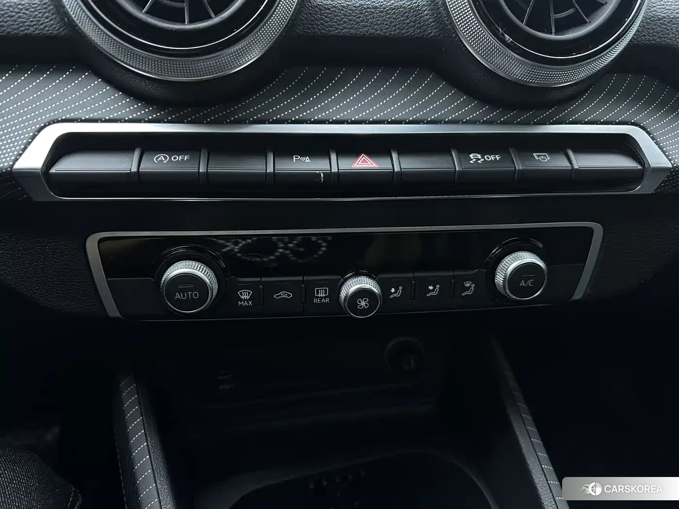 Audi Q2L id 4589312 из Китая 16