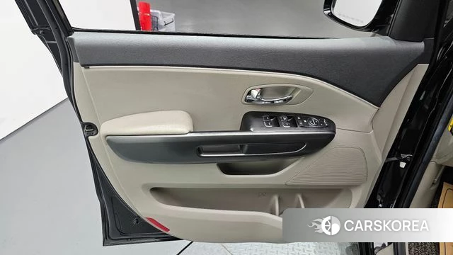 Kia The New Carnival id 4410908 из Кореи 16
