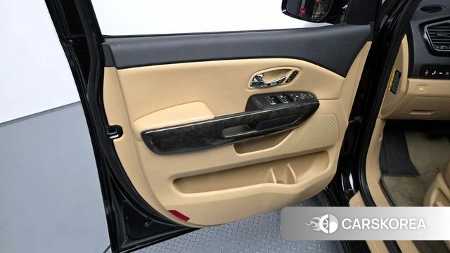 Kia The New Carnival id 4268656 из Кореи 16