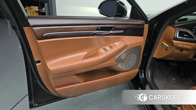 Genesis G90 id 4906945 из Кореи 16