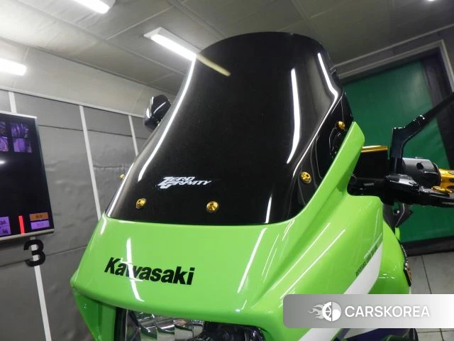 Kawasaki ZRX 1200 id 4192613 из Японии 16