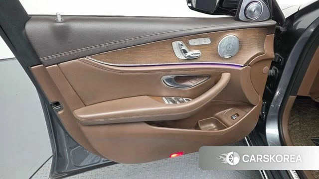 Mercedes-Benz E-Class W213 id 4232650 из Кореи 16