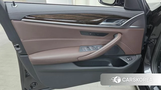 BMW 5 Series (G30) id 4355006 из Кореи 16