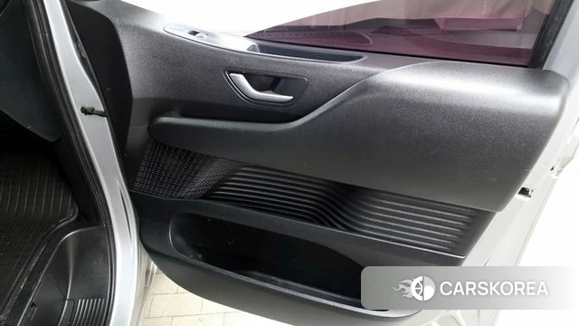 Hyundai Staria id 4224187 из Кореи 16