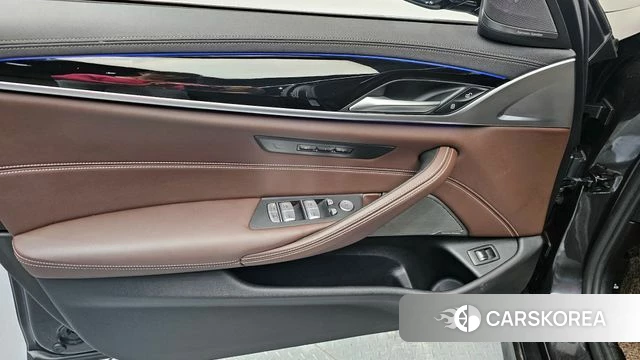 BMW 5 Series (G30) id 4316128 из Кореи 16