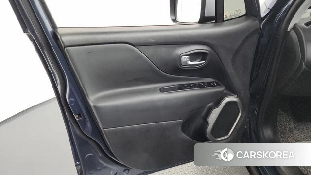 Jeep Renegade id 4585248 из Кореи 16