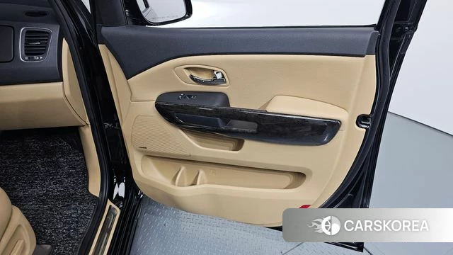 Kia The New Carnival id 4873402 из Кореи 16