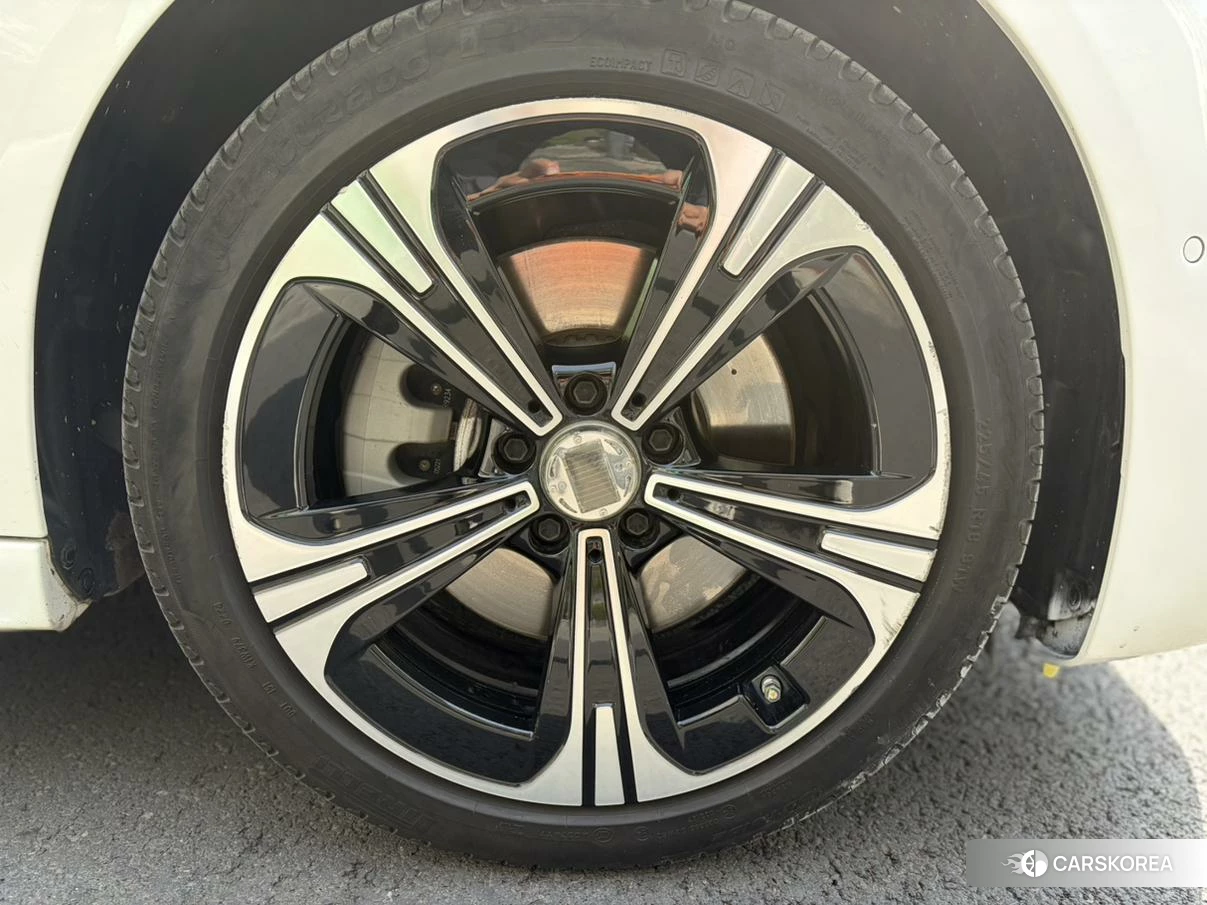 Mercedes-Benz Class C id 4441374 из Китая 16